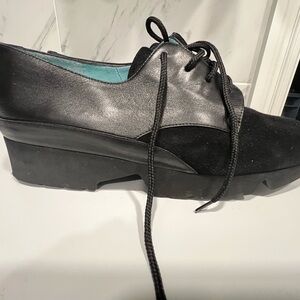 Thierry Rabotin Black Women's Lace Up Shoes. Great condition